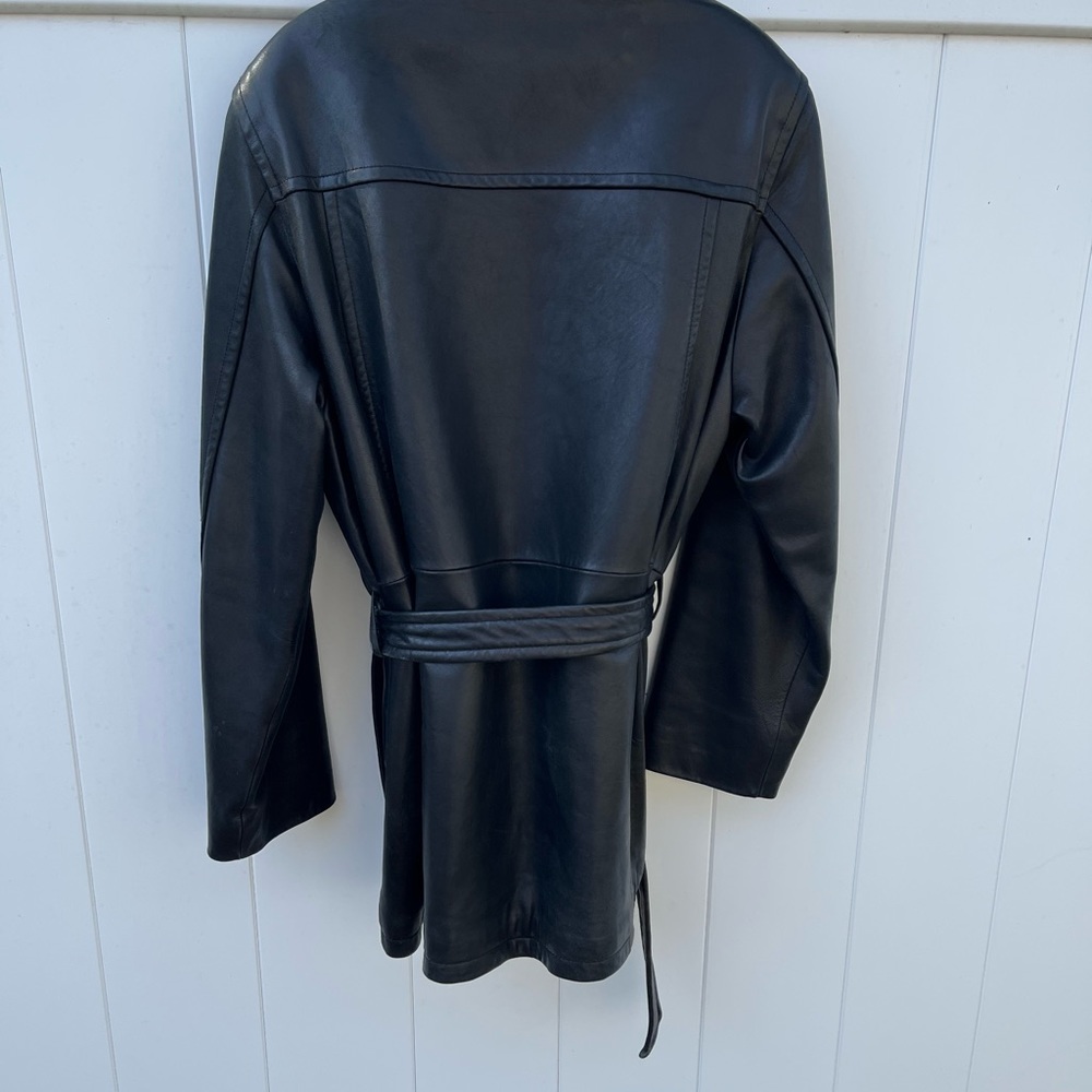 SOLD.   .DANIER Buttery Soft Leather Jacket w/ Fur Collar and Belted SZ 6 - 8 - Picture 8 of 16